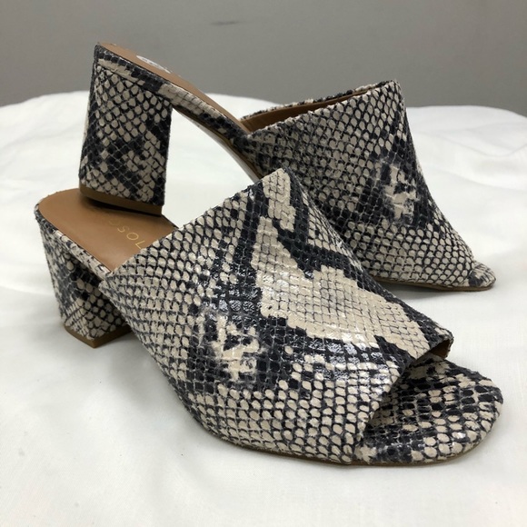 Aerosoles snake embossed mule slides 7.5 WIDE - Picture 11 of 12